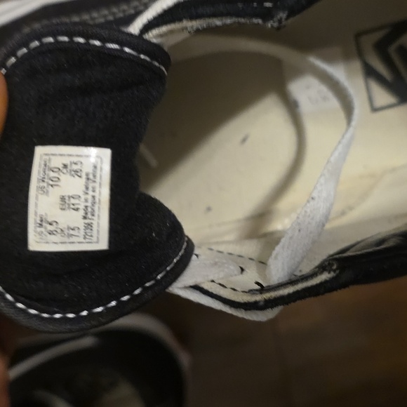 Vans Old Skool Black and White Sneakers Size 10 - Picture 4 of 4